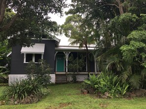 Exterior - The Orchard Estate Farmhouse (Clunes)