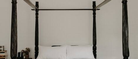 3 bedrooms, iron/ironing board, WiFi