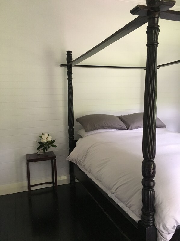 3 bedrooms, iron/ironing board, WiFi - The Orchard Estate Farmhouse (Clunes)