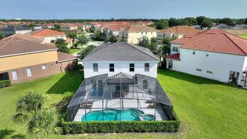 House, 6 Bedrooms | Exterior