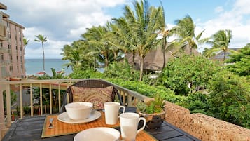 Condo (1 Bedroom) | Front of property