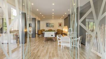 Daily buffet breakfast (EUR 12 per person)