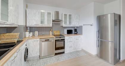 Chic and spacious apart with parking