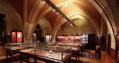 Chic and spacious apart with parking