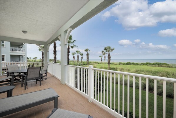 Apartamento (621 Cinnamon Beach - No Pets Allowed) | Restaurante al aire libre