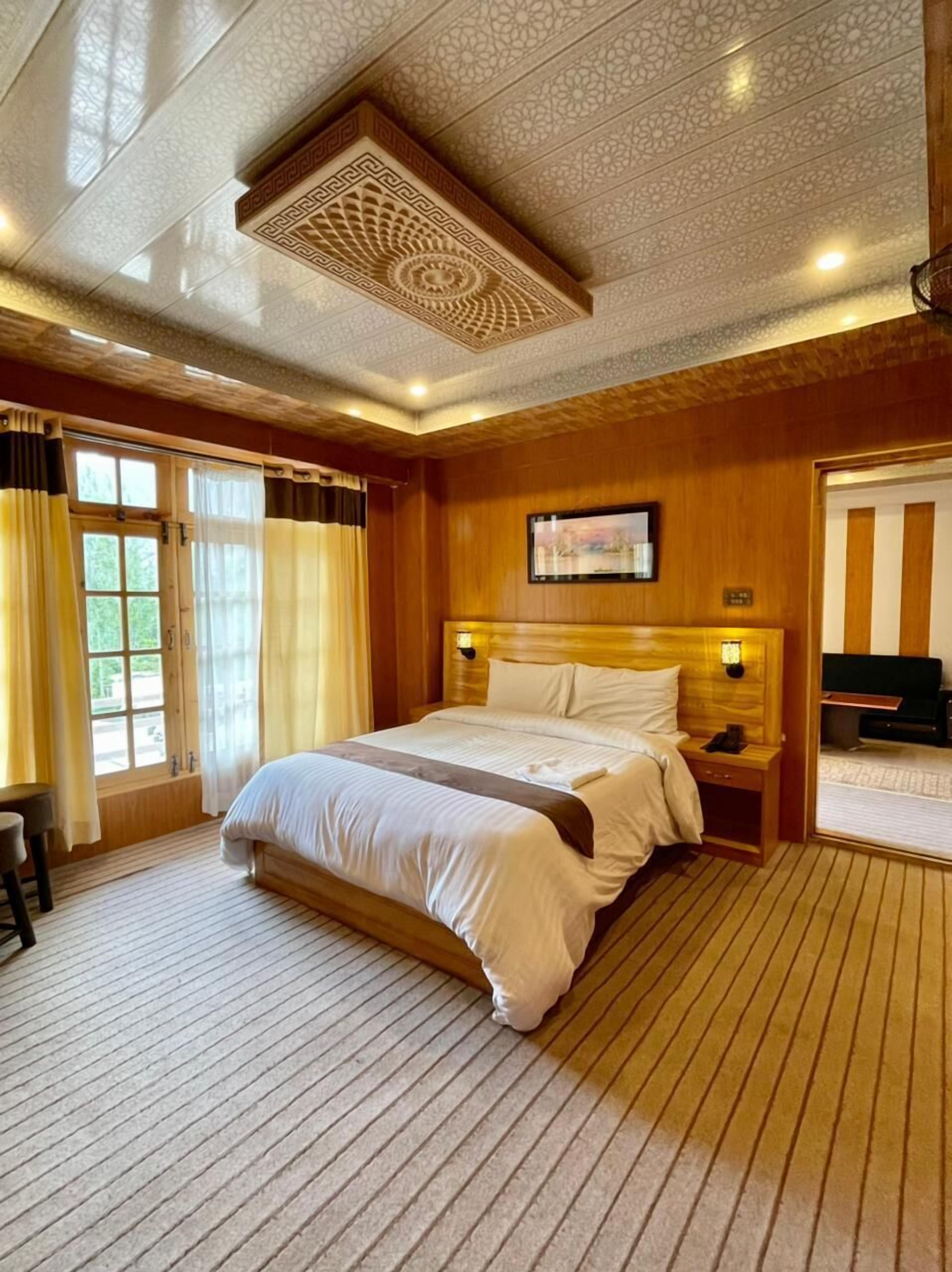 Soundproofing, free WiFi, bed sheets