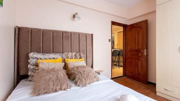 Leilighet | 1 soverom, individuelt innredet, skrivebord og skrivebord for bærbar PC