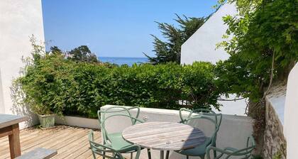 Unique villa with sea view in Sauzon, 4 bedrooms, boho chic decor, Free Wifi