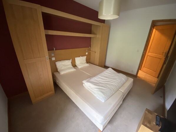 2 habitaciones, wifi gratis y ropa de cama 