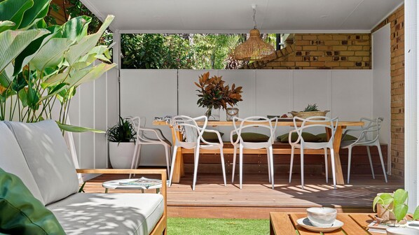 Outdoor dining