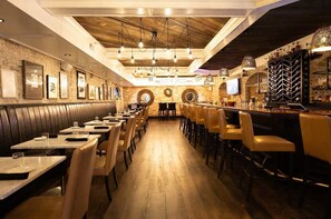 Bar (en el alojamiento)