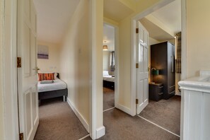 3 Schlafzimmer, Bügeleisen/Bügelbrett, kostenloses WLAN, Bettwäsche