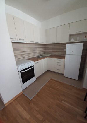 Private kitchen - Fans Apartments - Skopje (Skopje)