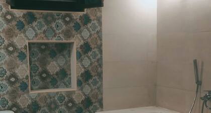 ♛ Estancia Tranquila: 1 BR/ 1 WR+Bath Tub ♛