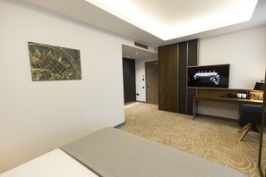Deluxe Double Room, 1 King Bed, Non Smoking, City View | Living area | 50-inch Smart TV with digital channels, TV, printers - ATLAS (Timisoara)