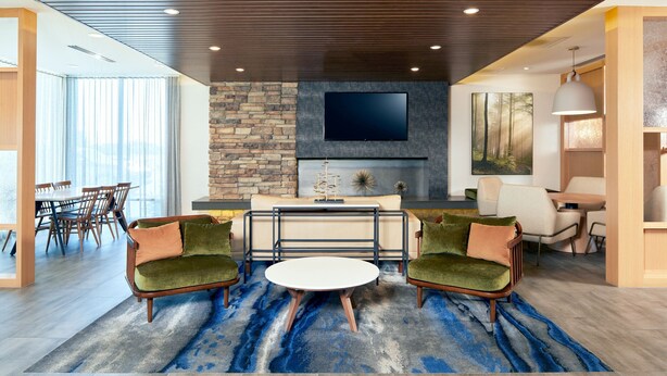 Lobby-lounge