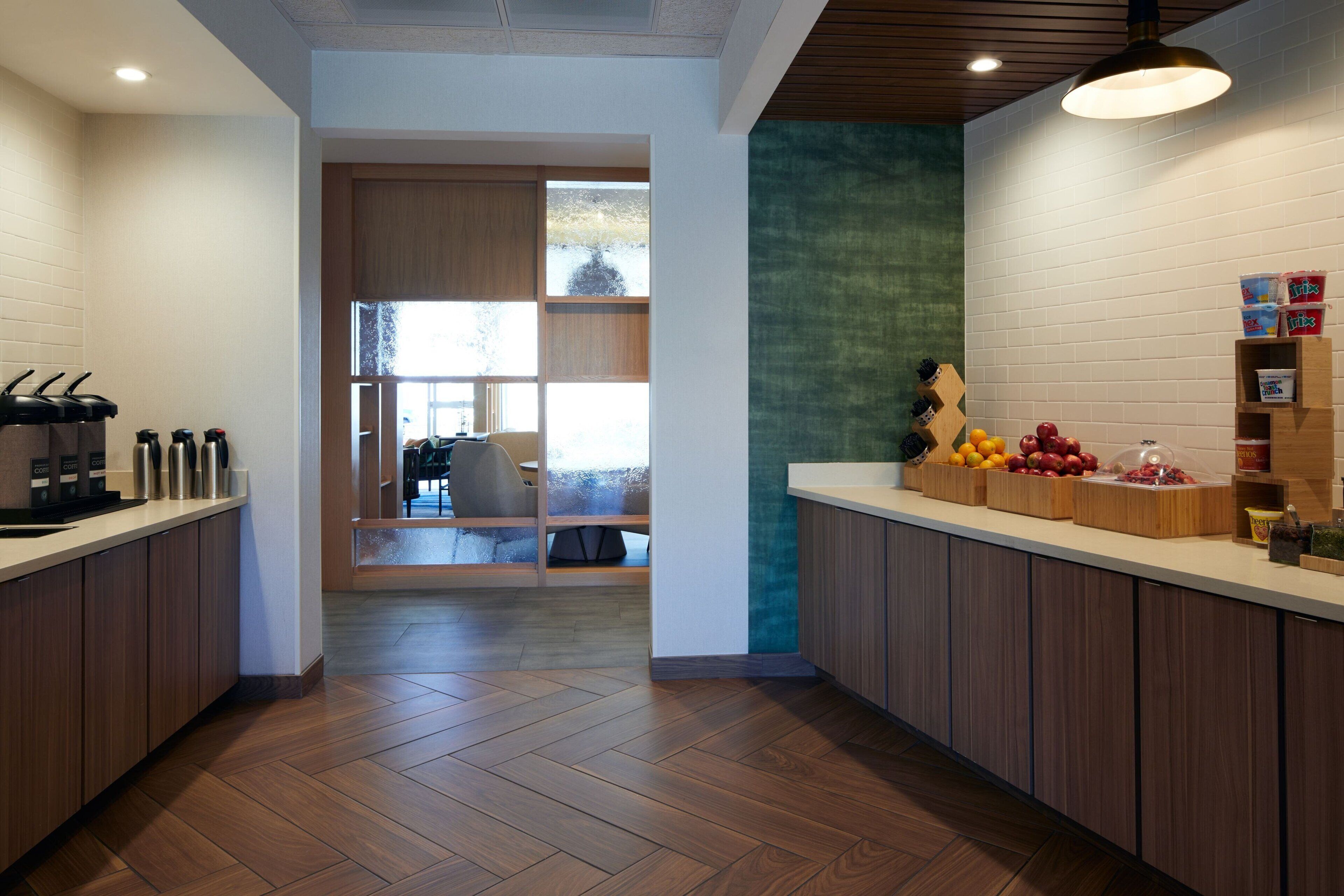 free daily continental breakfast