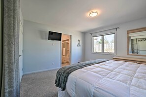 3 habitaciones, escritorio, internet y ropa de cama 