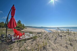 Beach umbrellas - Lake Huron Home w/ Direct Beach Access! (De Tour Village)