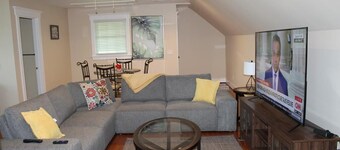 Newly Constructed Garage Apartment w/ Marsh Views; 3 Miles to Beach; CableTV/WiFi