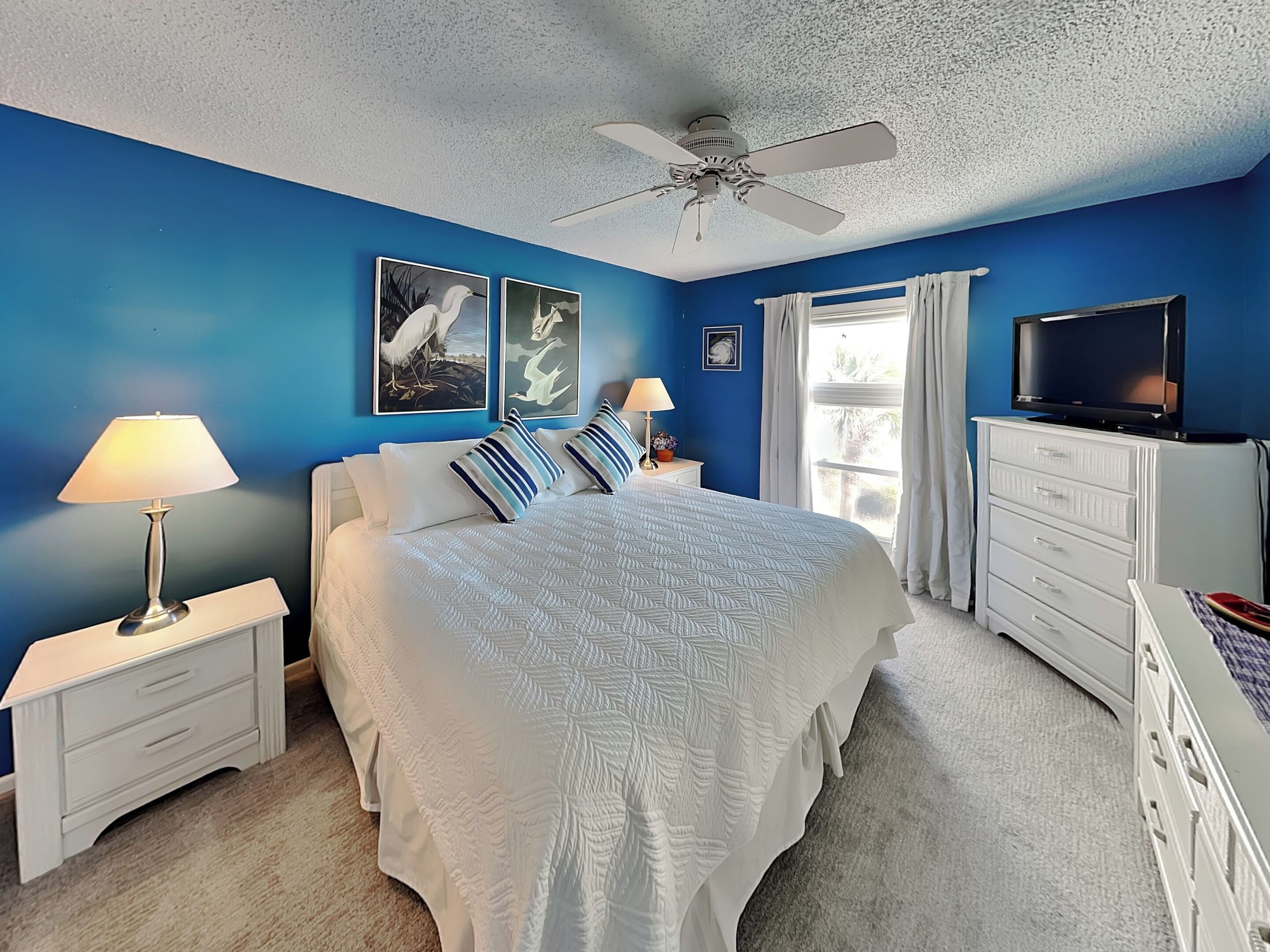 Apartment, 1 King-Bett, Balkon, Meerblick (#B2-1U - No Pets)