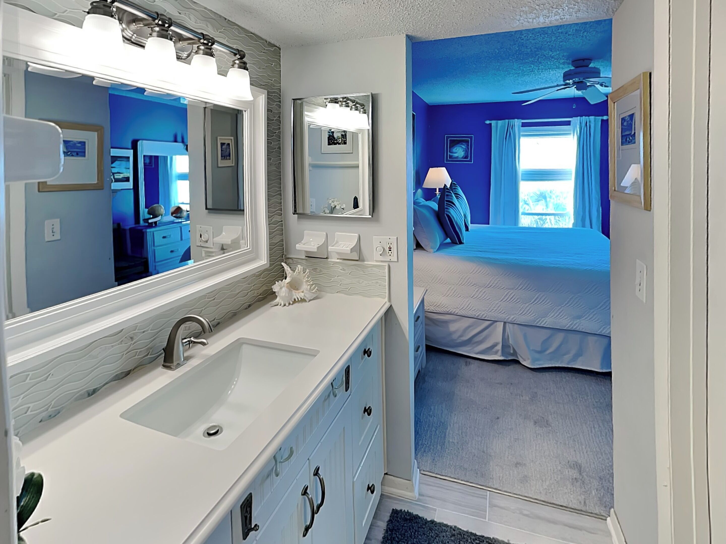 Leilighet, 1 kingsize-seng, balkong, havutsikt (#B2-1U - No Pets) | Bad | Håndklær