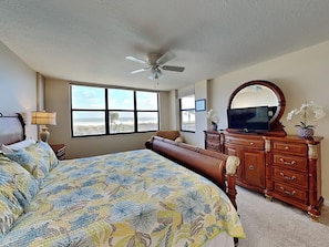 Condo (2 Bedrooms) | Property amenity