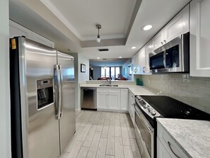 Condo (2 Bedrooms) | Property amenity