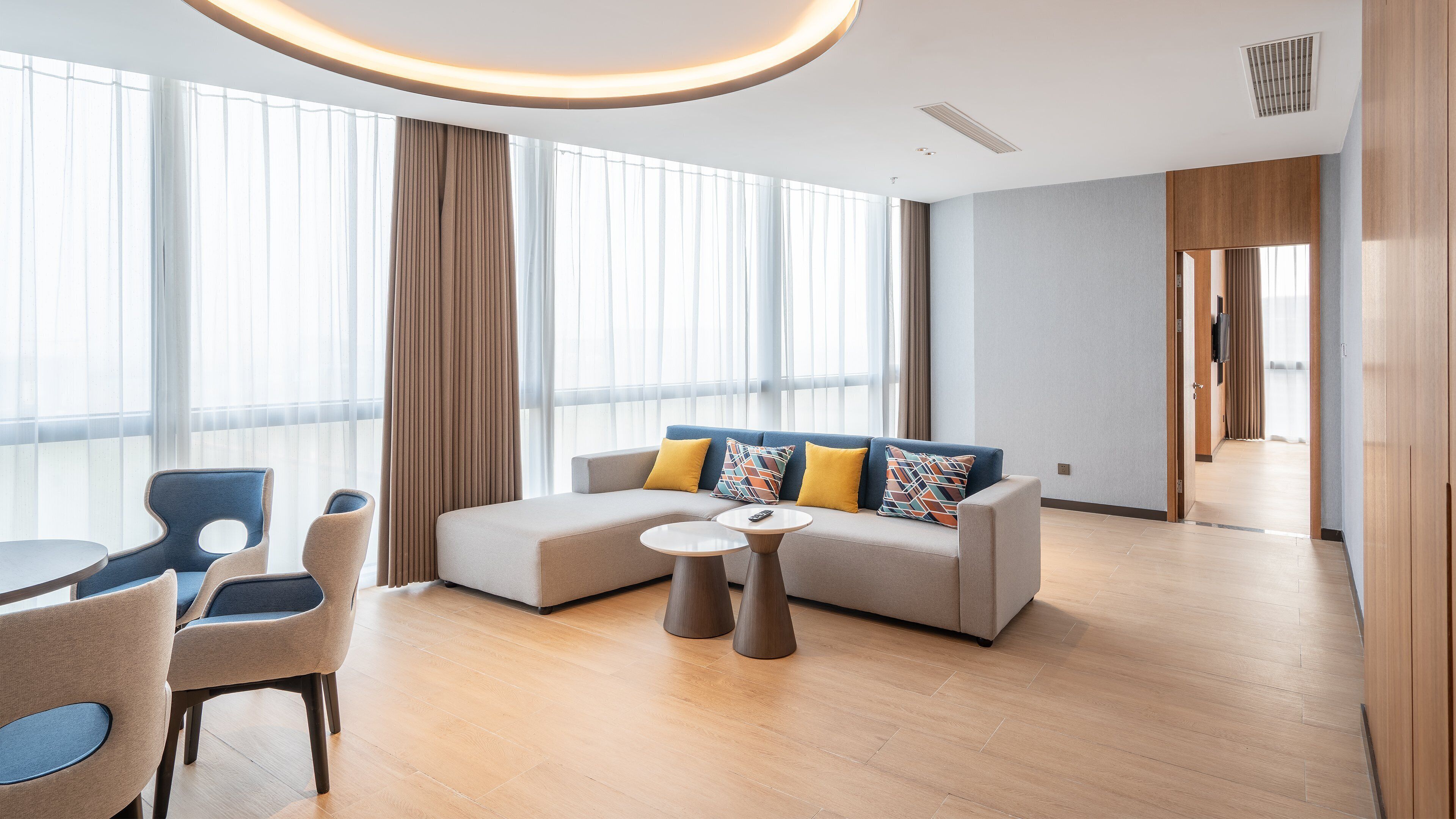 Suite, 1 Schlafzimmer | Zimmersafe, schallisolierte Zimmer