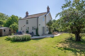 Exterior - Brook House, Brinton, Norfolk (Brinton)