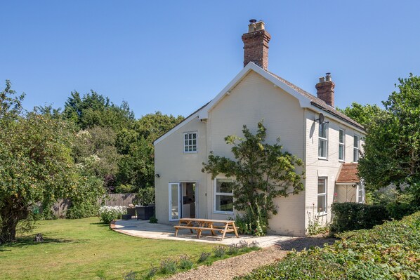 Exterior - Brook House, Brinton, Norfolk (Brinton)