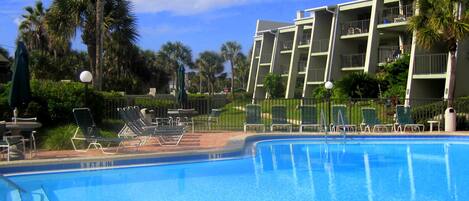 Condo (2 Bedrooms) | Property amenity