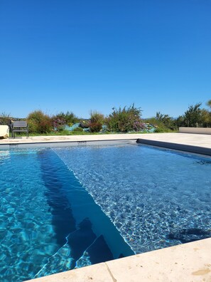 Outdoor pool - 3- House with panoramic view of vineyards (34120 TOURBES)