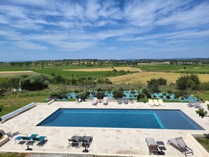 Outdoor pool - 3- House with panoramic view of vineyards (34120 TOURBES)