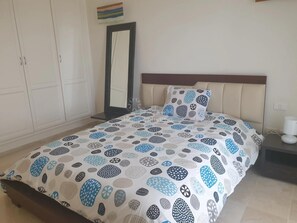 2 bedrooms