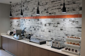 Inbegriffenes kontinentales Frühstück