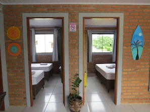 Minibar, desk, free WiFi, bed sheets - Pousada Moçamba Dunas (Florianópolis)