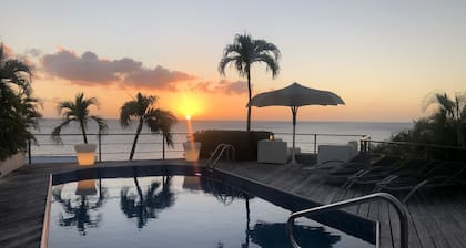 My Sunny Place; private villa with gorgeous 180 degrees ocean view & pool