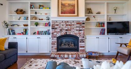 Hilltop Valley Views + BBQ | Paso Robles Wine Country | Vista Vine Cottage