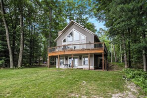 Exterior - The Red Door Cottage on Big Star Lake, Sleeps 8! (Baldwin)