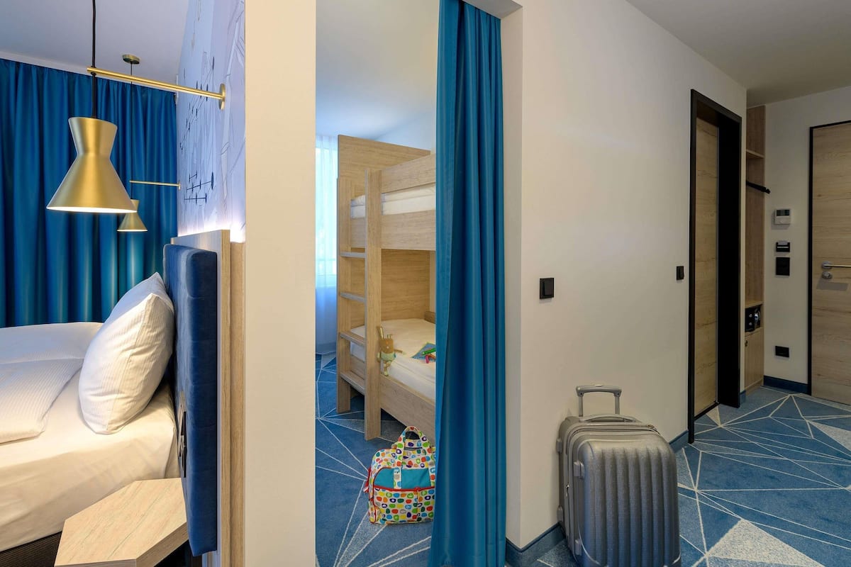 Family Room, Multiple Beds (Modern) | Hypo-allergenic bedding, desk, blackout drapes, soundproofing