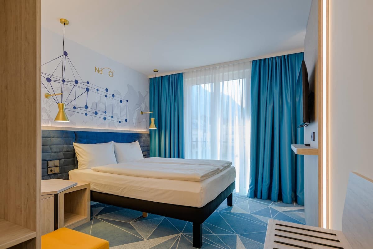 Comfort kamer, 1 tweepersoonsbed | Hypoallergeen beddengoed, een bureau, verduisterende gordijnen