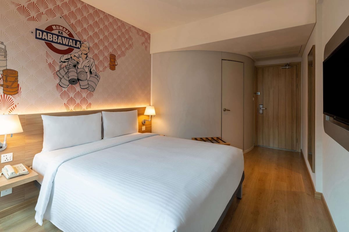 Chambre Supérieure, 1 grand lit (with Higher Floor) | Draps italiens Frette, literie de qualité supérieure, minibar