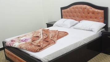 Kamar Double Standar | Wi-Fi gratis dan seprai linen