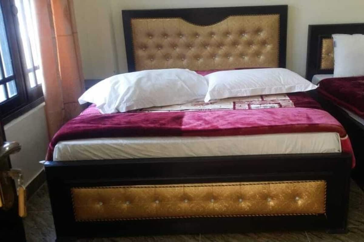 Standard Triple Room | Free WiFi, bed sheets