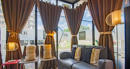 OYO 707 908 Salinas Suites