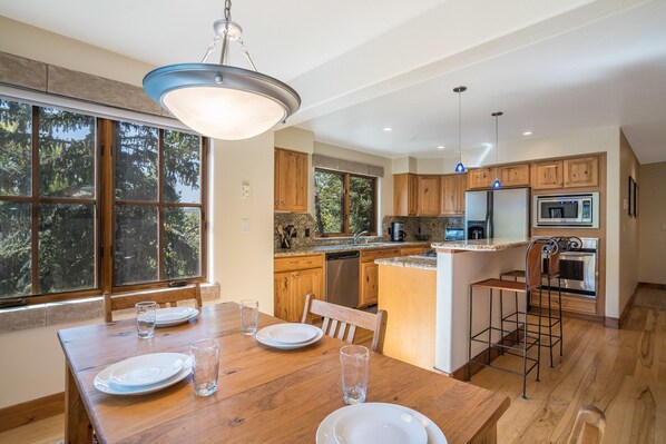 Condo, 2 Bedrooms | Private kitchen | Dining tables