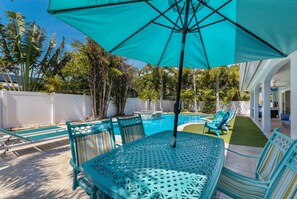 Casa, 3 habitaciones | Restaurante al aire libre