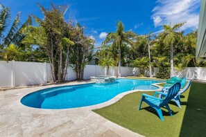 Casa, 3 habitaciones | Piscina | Una piscina climatizada