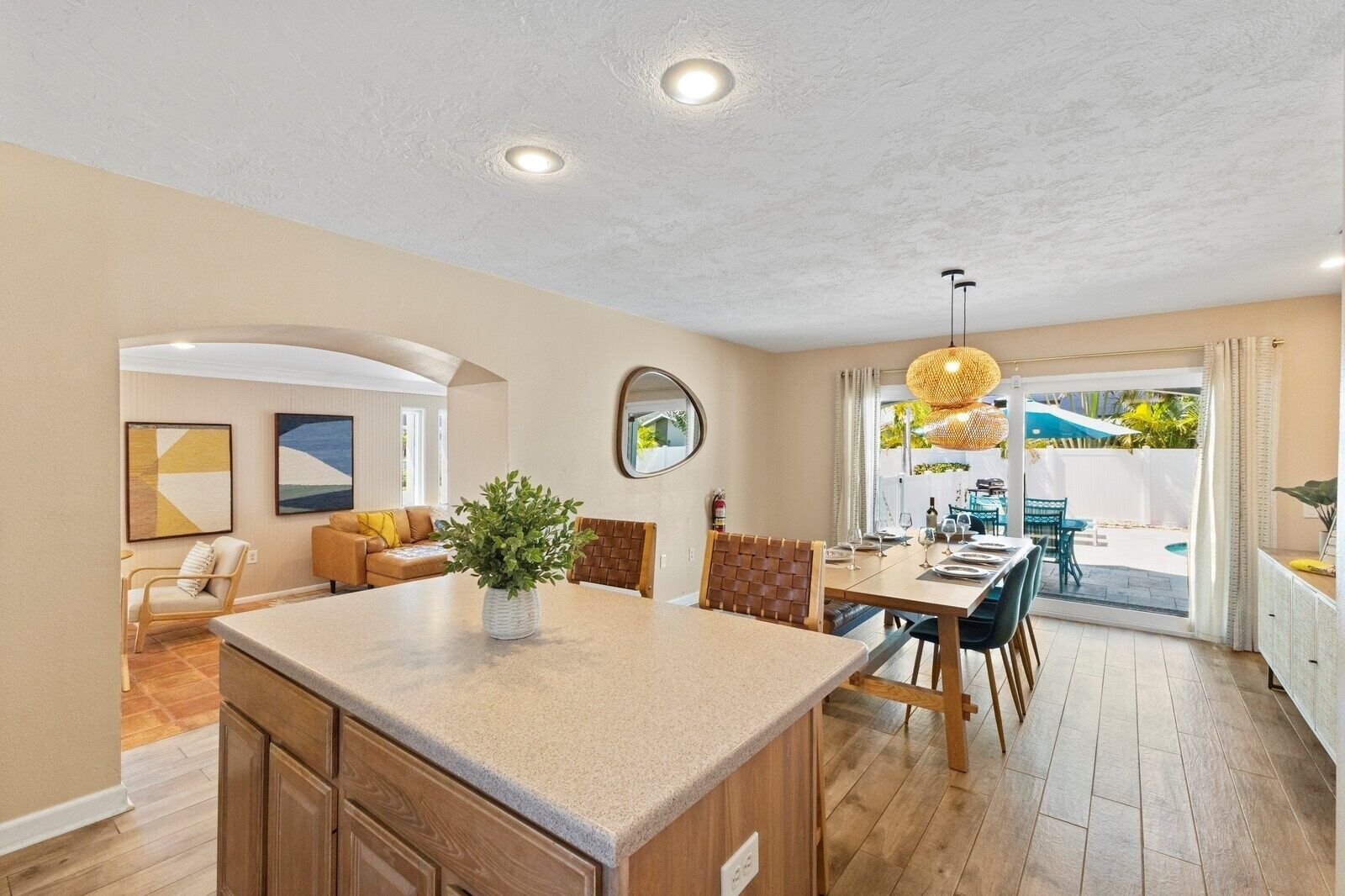 House, 3 Bedrooms | Private kitchen | Coffee/tea maker, dining tables